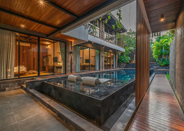 Villa Yeh Gangga - Huge 8br, 21max, 3pools, Sauna, Gym, Bbq, Rooftop!