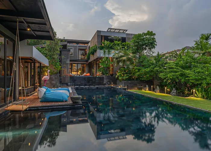 Yeh Gangga - Huge 8br, 21max, 3pools, Sauna, Gym, Bbq, Rooftop! Villa