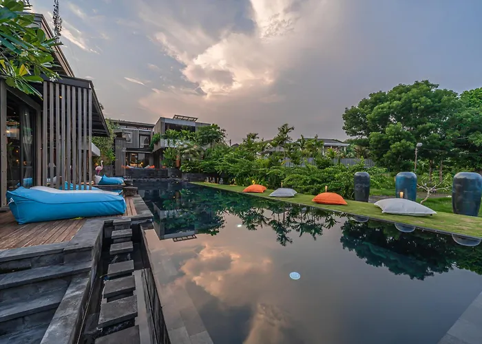 Yeh Gangga - Huge 8br, 21max, 3pools, Sauna, Gym, Bbq, Rooftop! Villa Canggu (Bali)