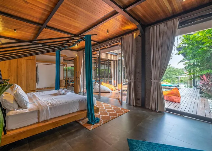 Villa Yeh Gangga - Huge 8br, 21max, 3pools, Sauna, Gym, Bbq, Rooftop!