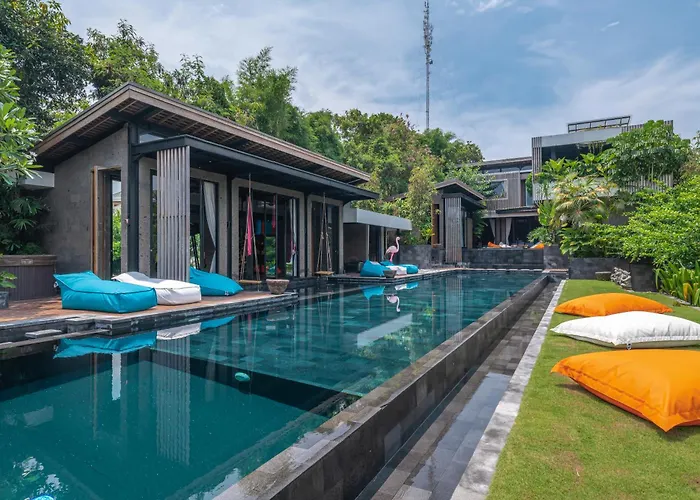 Yeh Gangga - Huge 8br, 21max, 3pools, Sauna, Gym, Bbq, Rooftop!
