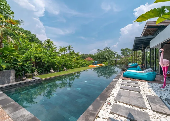Yeh Gangga - Huge 8br, 21max, 3pools, Sauna, Gym, Bbq, Rooftop! Villa Canggu (Bali)