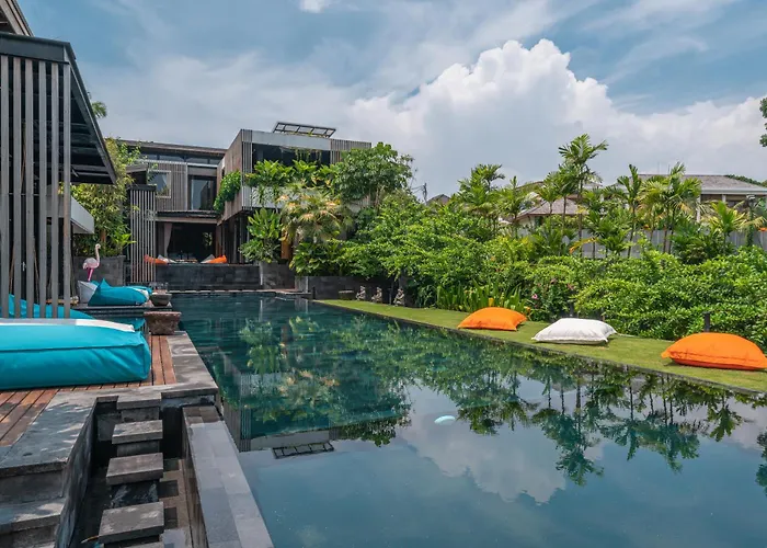 Villa Yeh Gangga - Huge 8br, 21max, 3pools, Sauna, Gym, Bbq, Rooftop! Canggu (Bali)