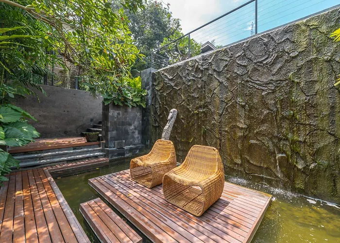 Yeh Gangga - Huge 8br, 21max, 3pools, Sauna, Gym, Bbq, Rooftop! Villa Canggu (Bali)