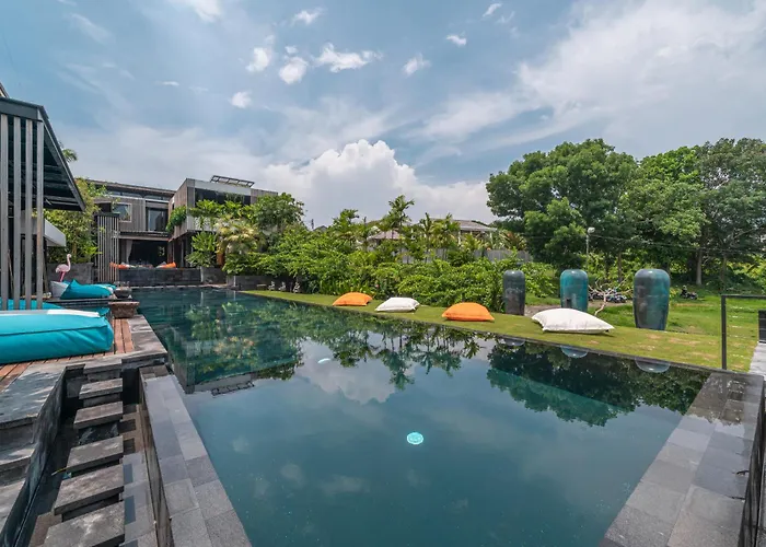 Yeh Gangga - Huge 8br, 21max, 3pools, Sauna, Gym, Bbq, Rooftop! Villa Canggu (Bali)
