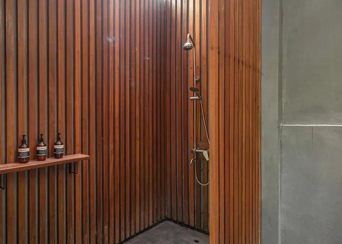 Yeh Gangga - Huge 8br, 21max, 3pools, Sauna, Gym, Bbq, Rooftop! Canggu (Bali)