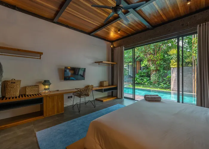 Villa Yeh Gangga - Huge 8br, 21max, 3pools, Sauna, Gym, Bbq, Rooftop! *