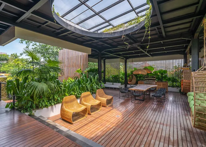 Yeh Gangga - Huge 8br, 21max, 3pools, Sauna, Gym, Bbq, Rooftop! *