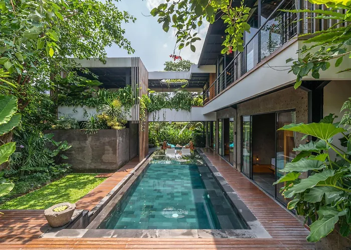 Yeh Gangga - Huge 8br, 21max, 3pools, Sauna, Gym, Bbq, Rooftop! Villa